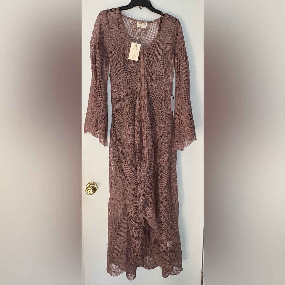 Brand: Joyfolie Color: taupe Size: Medium dress has a built in slip, bell sleeve